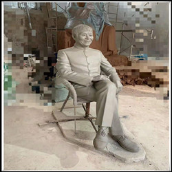 現(xiàn)代人物雕塑